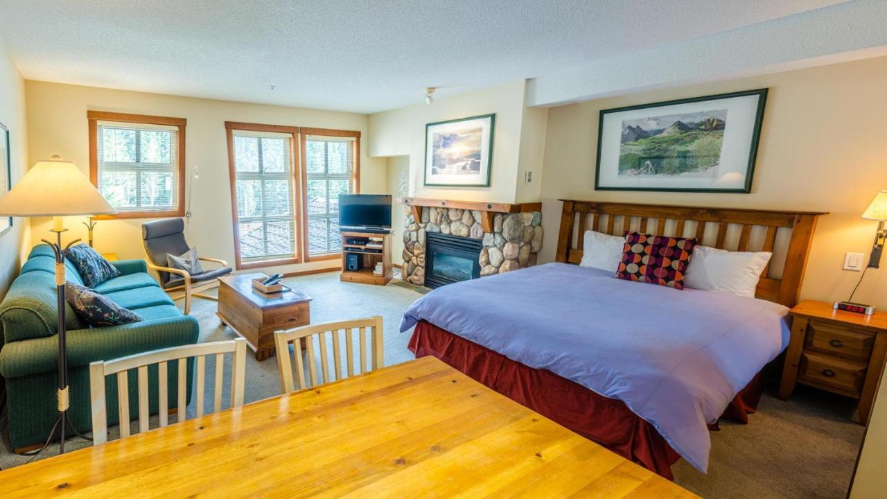 Holiday Home Sun Peaks Ngoại thất bức ảnh